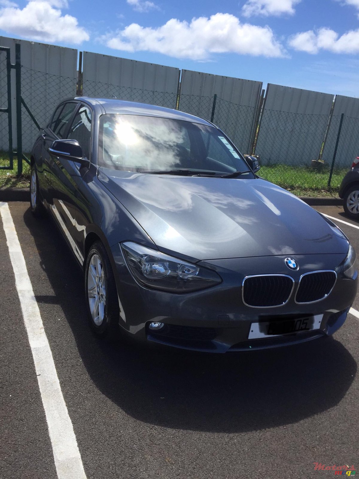 2012' BMW 1 Series 5 Door Twin Turbo photo #1