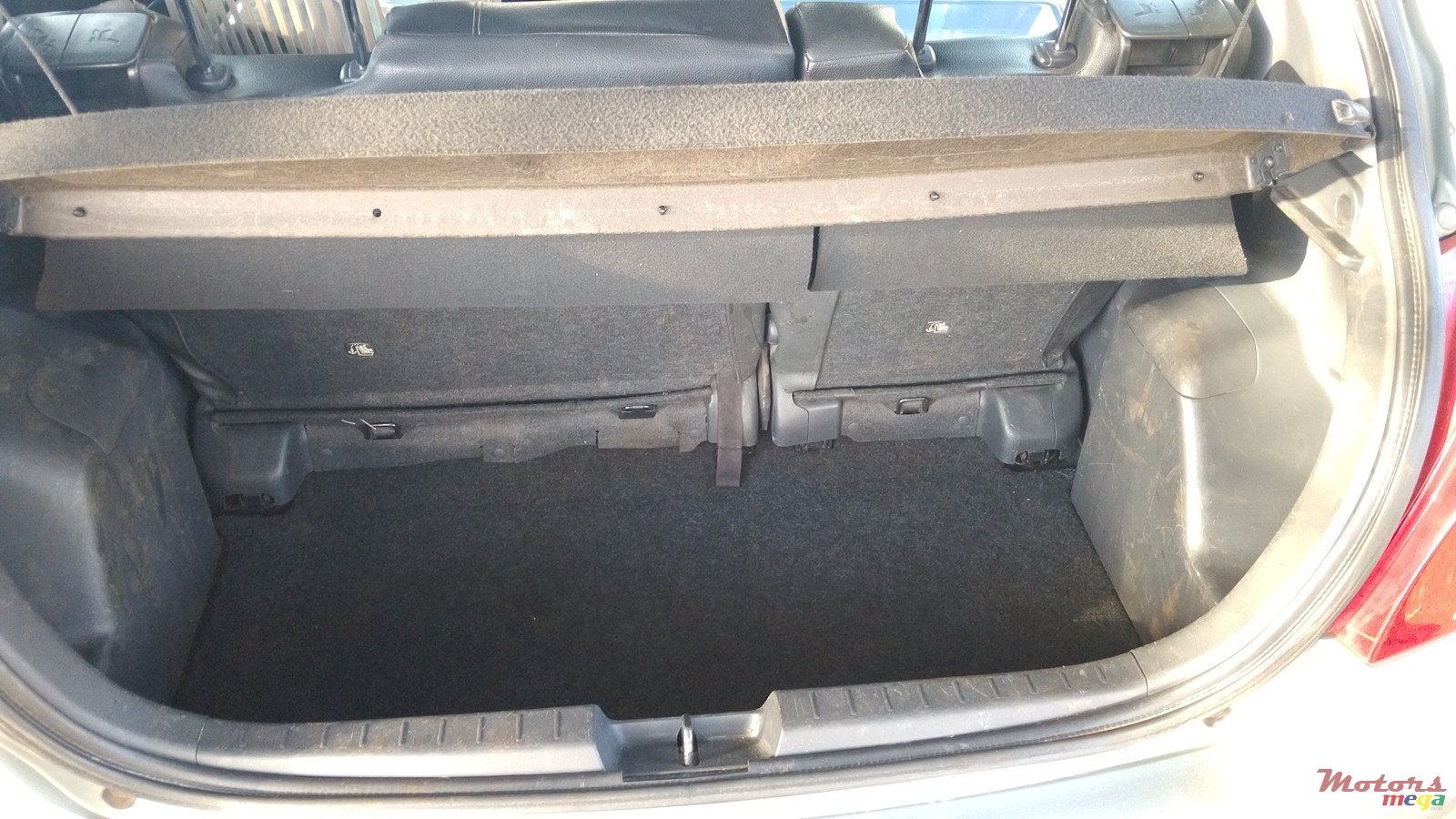 2008' Toyota Yaris photo #6