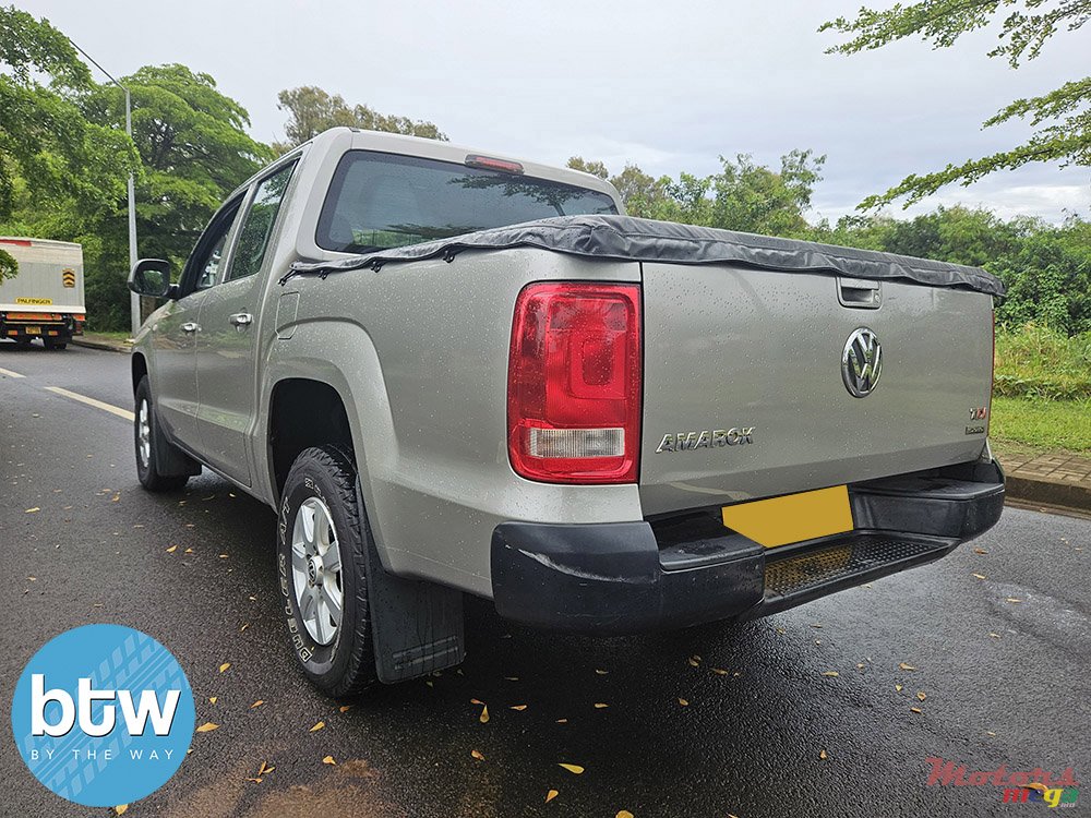 2014' Volkswagen Amarok 4 Motion photo #3