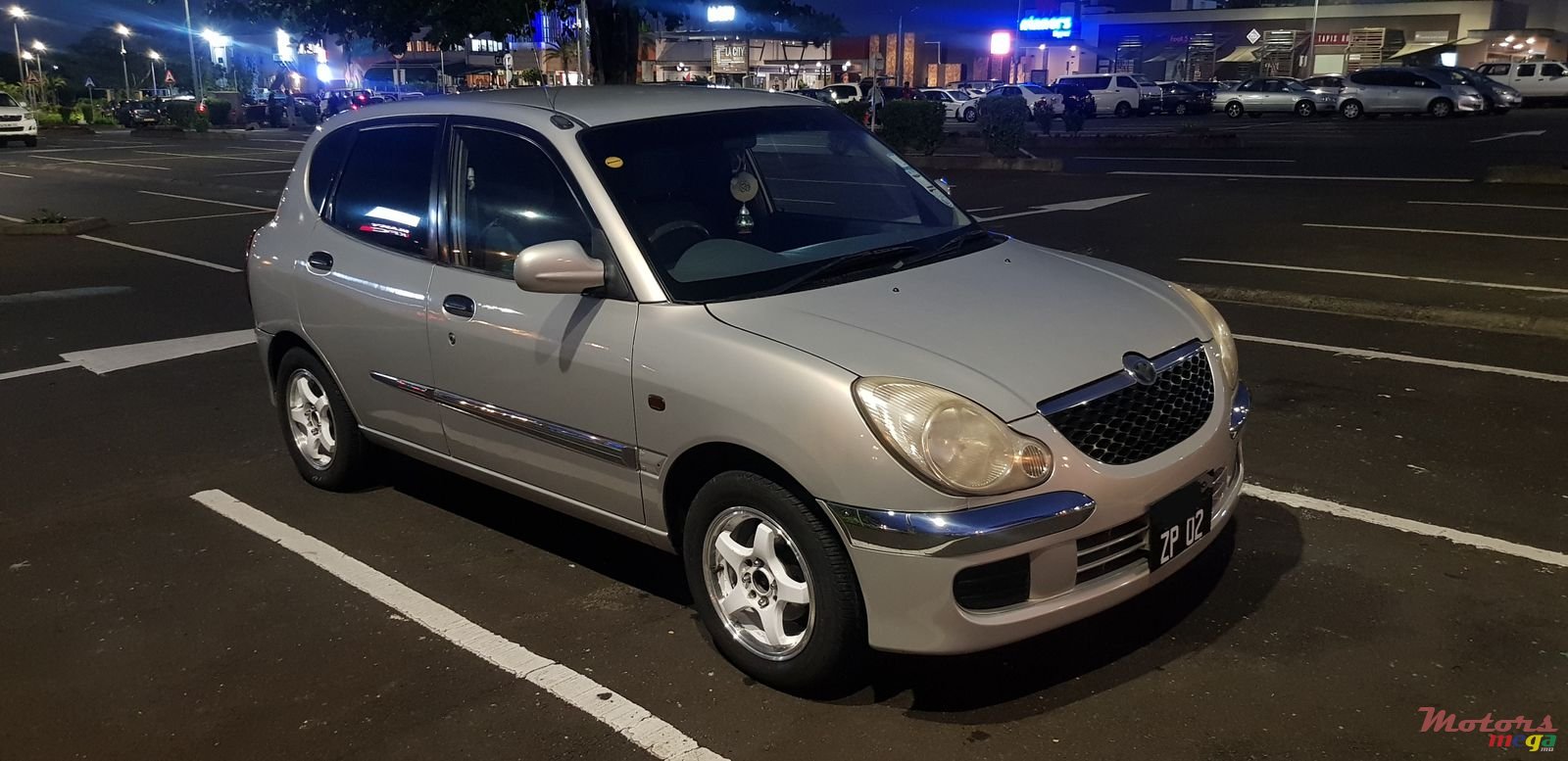 2002' Toyota photo #2