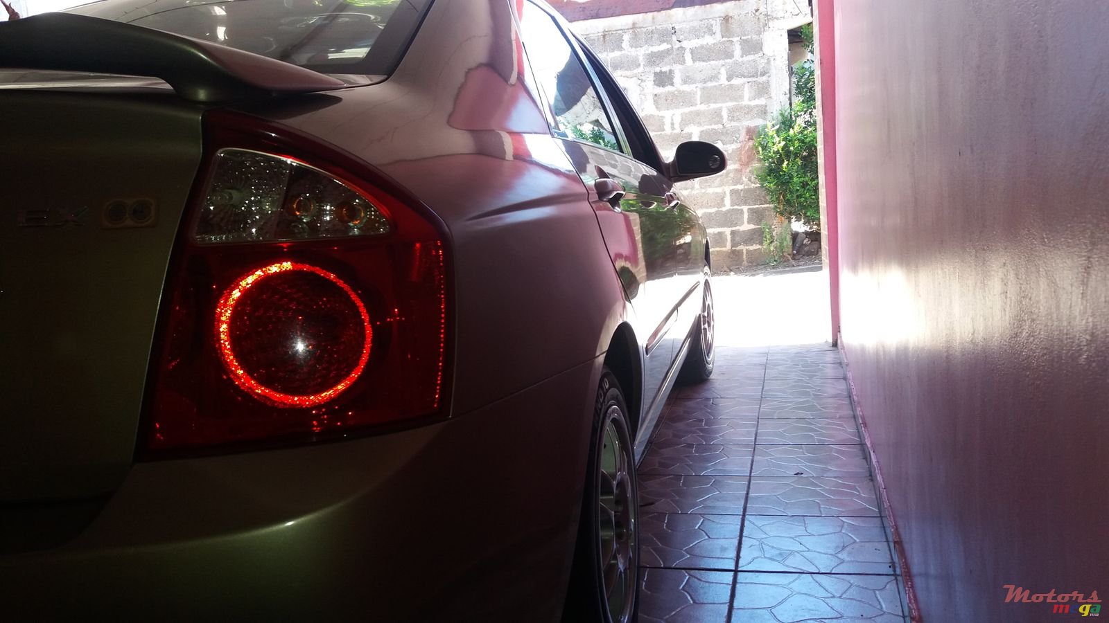 2004' Hyundai photo #5