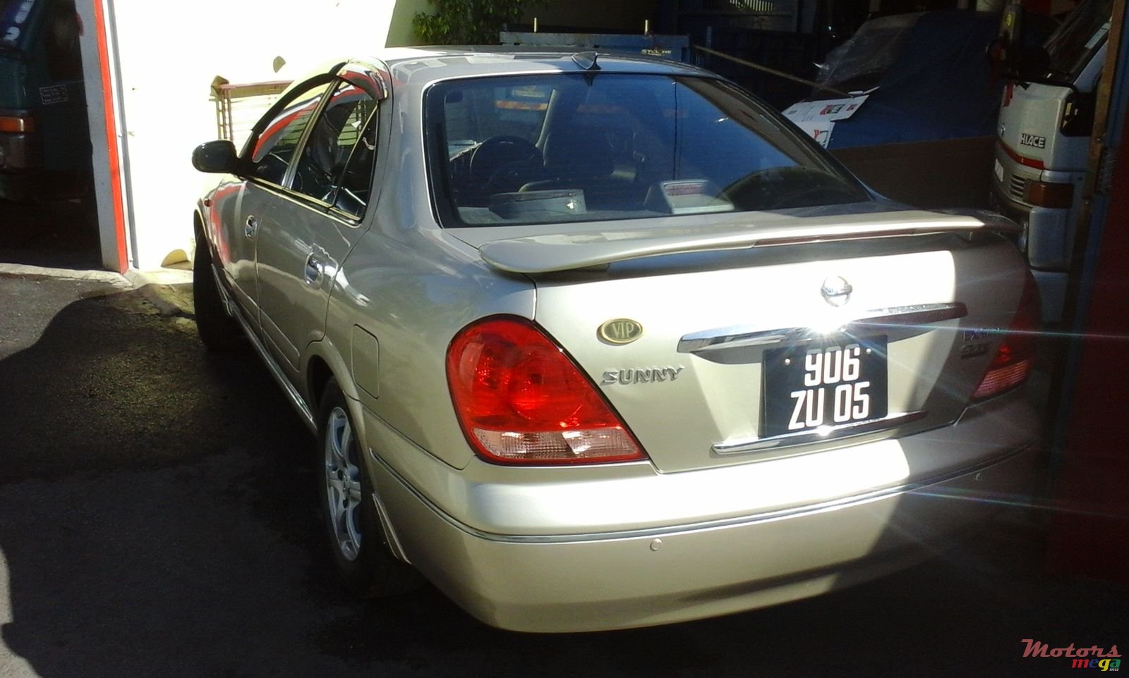 2005' Nissan Sunny photo #2