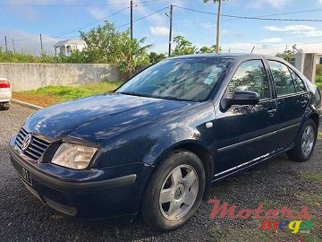 2001' Volkswagen Bora photo #3