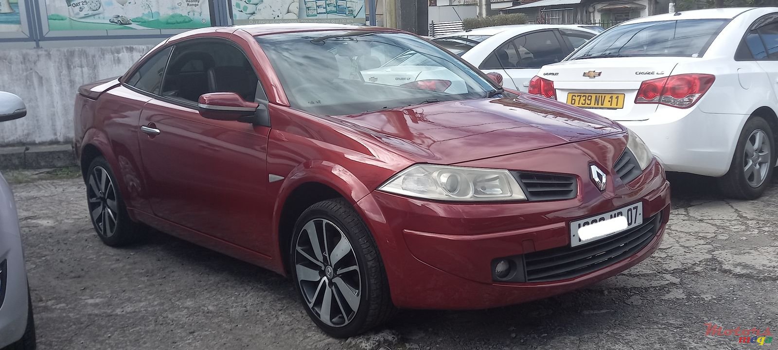 2007' Renault Megane photo #1