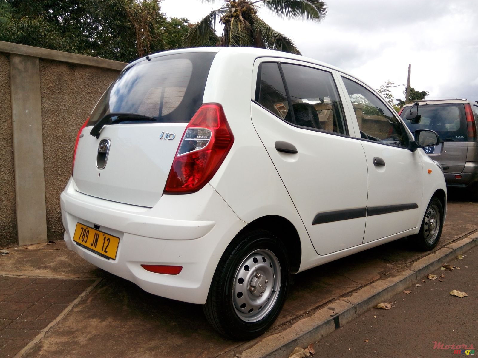 2012' Hyundai i10 photo #2