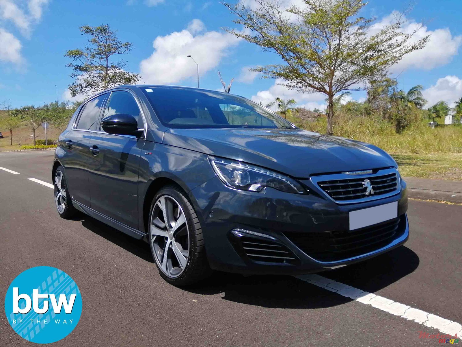 2017' Peugeot 308 GT photo #1