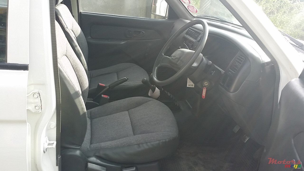 2004' Mitsubishi L 200 photo #7