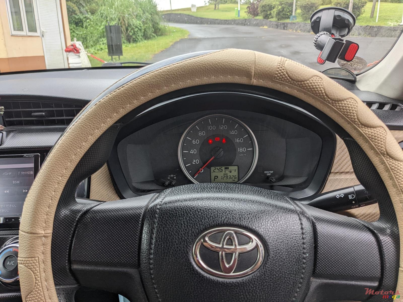 2012' Toyota Axio photo #4