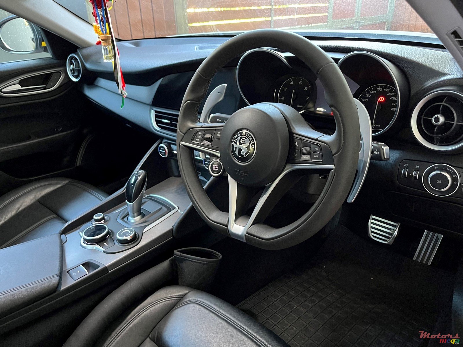 2020' Alfa Romeo Giulia photo #4