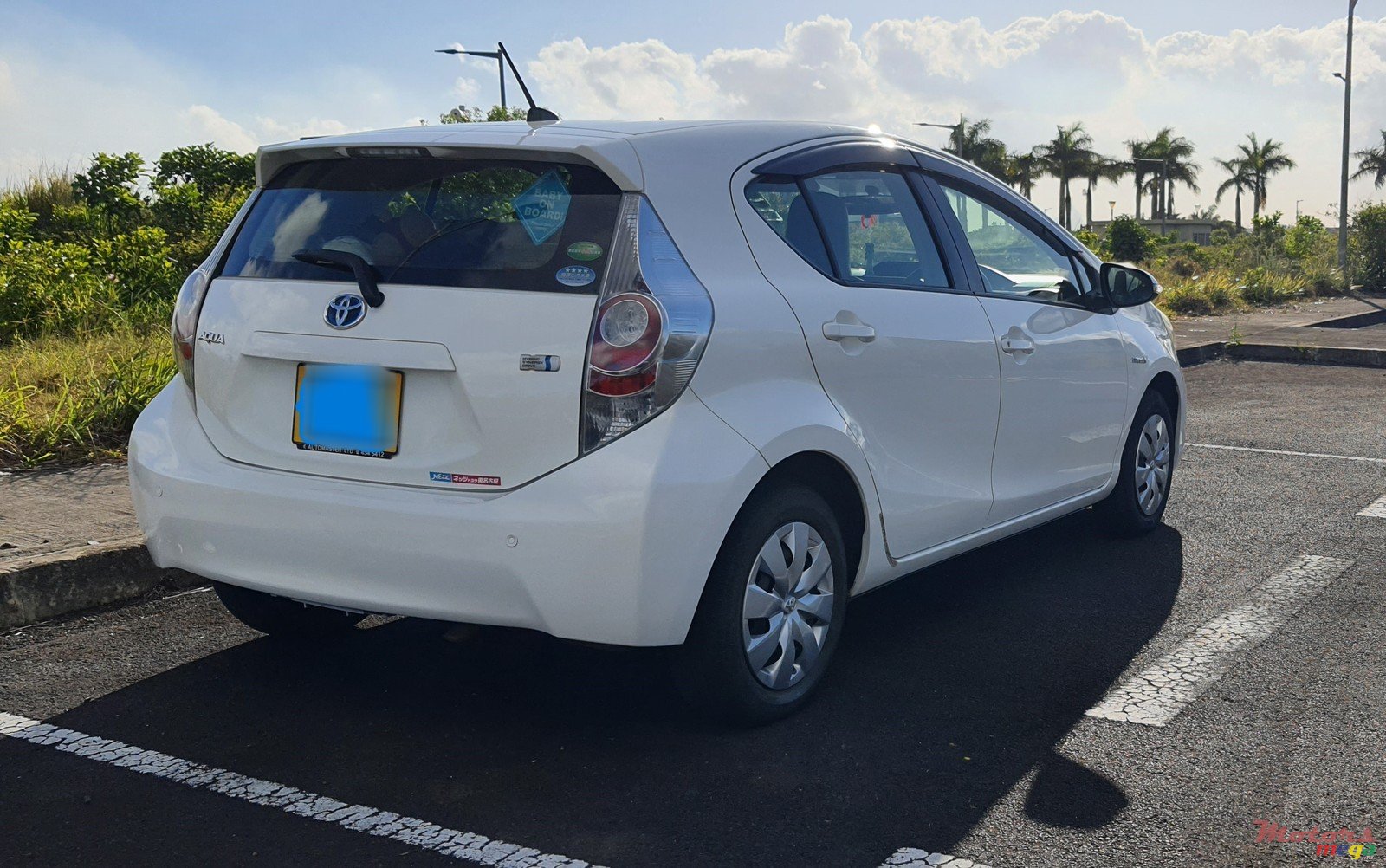 2013' Toyota Aqua photo #4