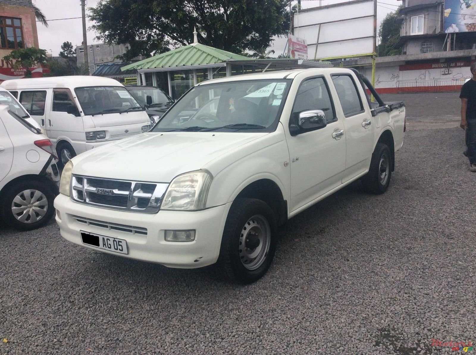 2005' Isuzu D-Max LS photo #7