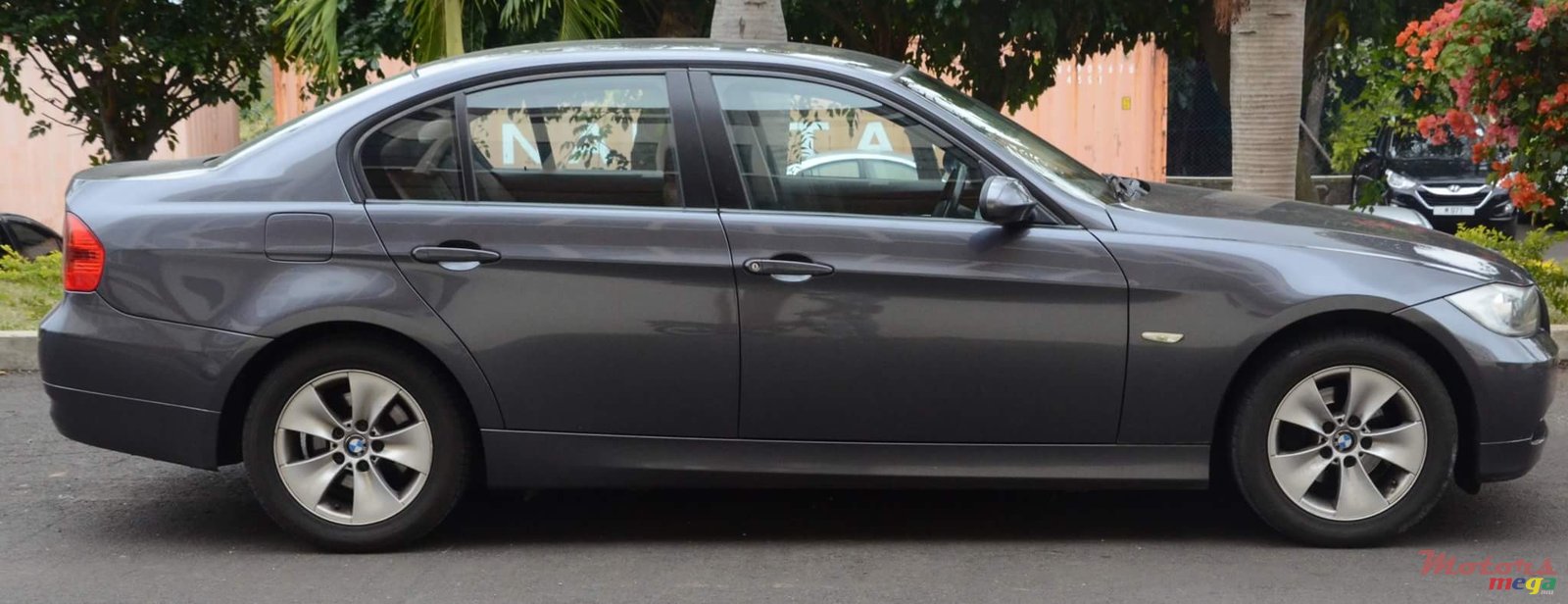 2007' BMW 316 photo #2