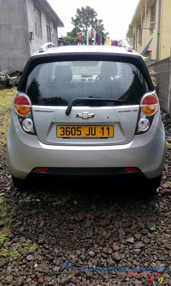 2011' Chevrolet Spark photo #2