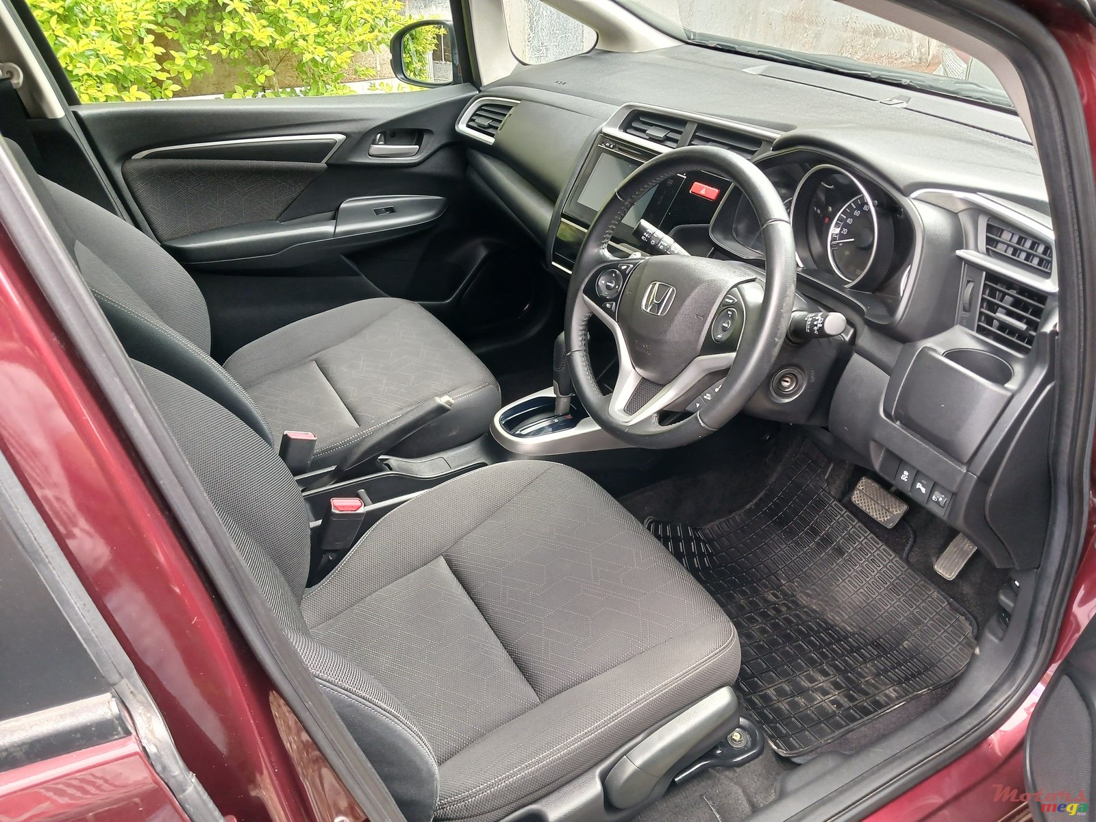 2016' Honda Jazz Paddle shifter photo #5