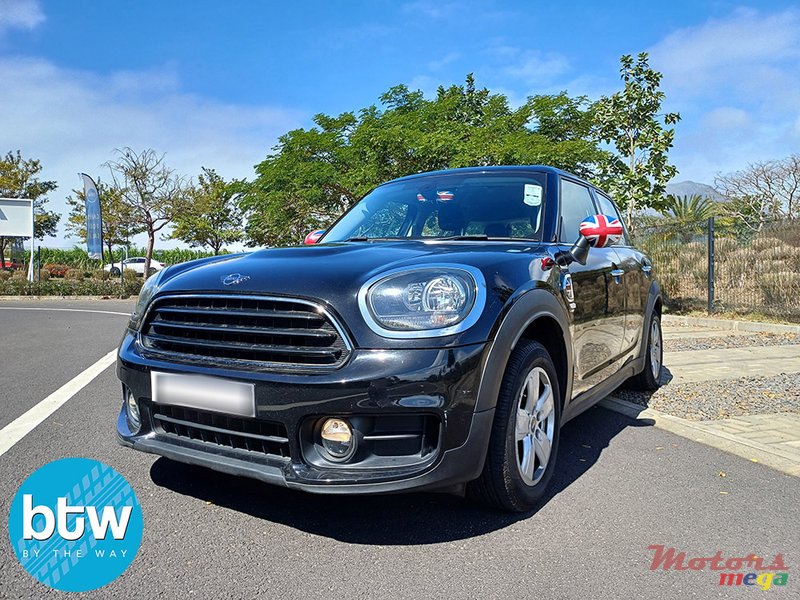 2018' MINI One COUNTRYMAN photo #2