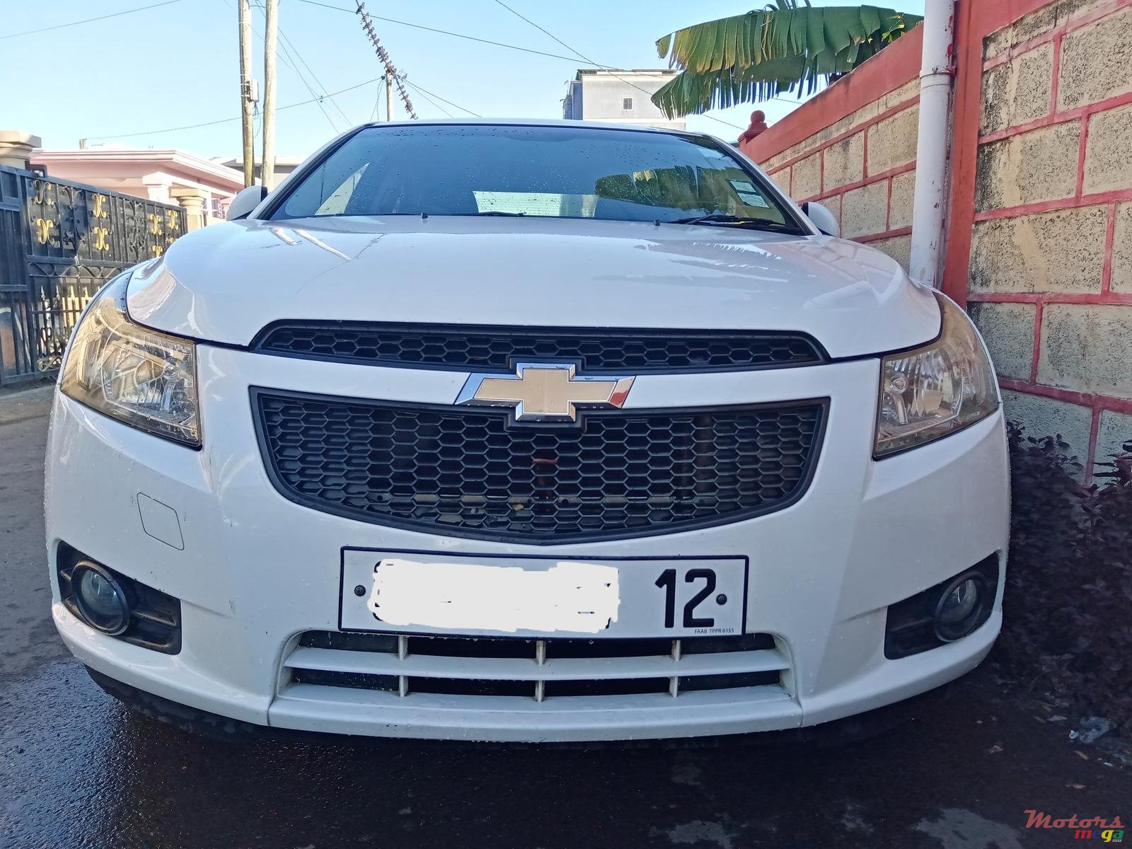 2012' Chevrolet Cruze photo #2