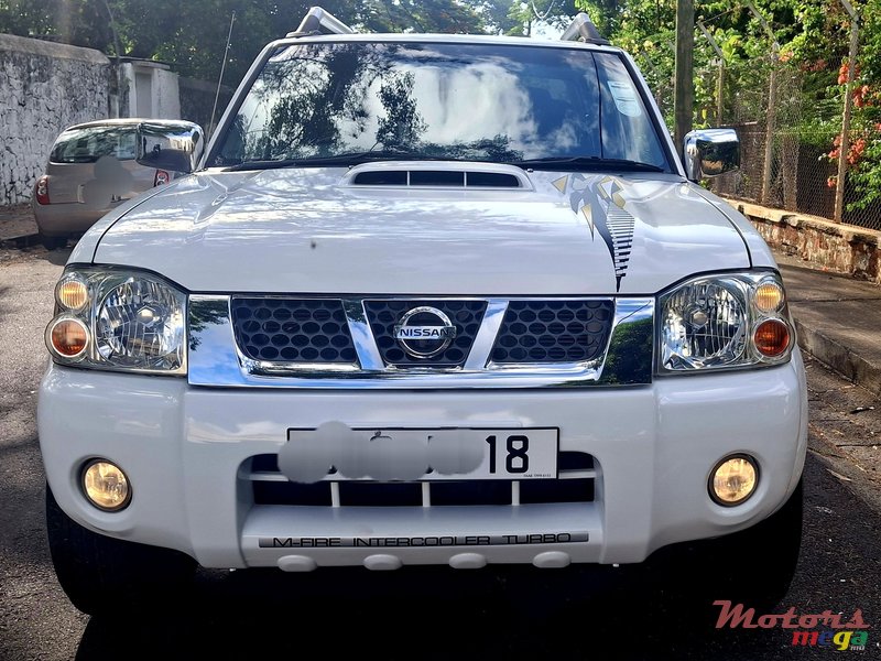 2018' Nissan Hardbody photo #1