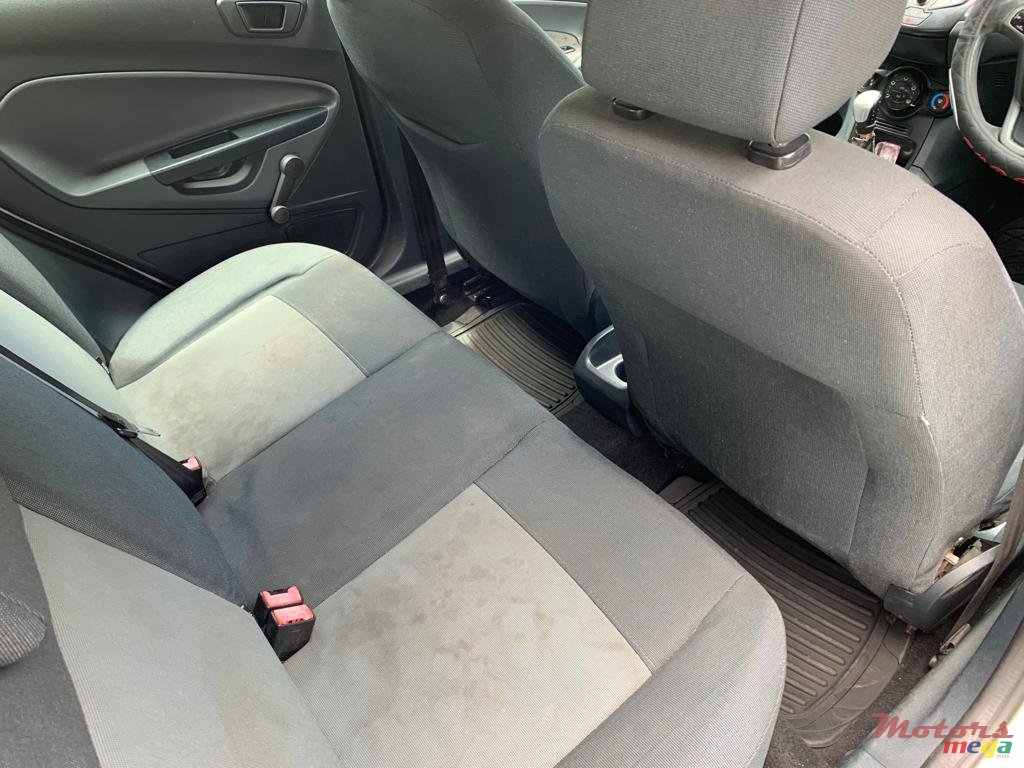 2010' Ford Fiesta NO photo #6