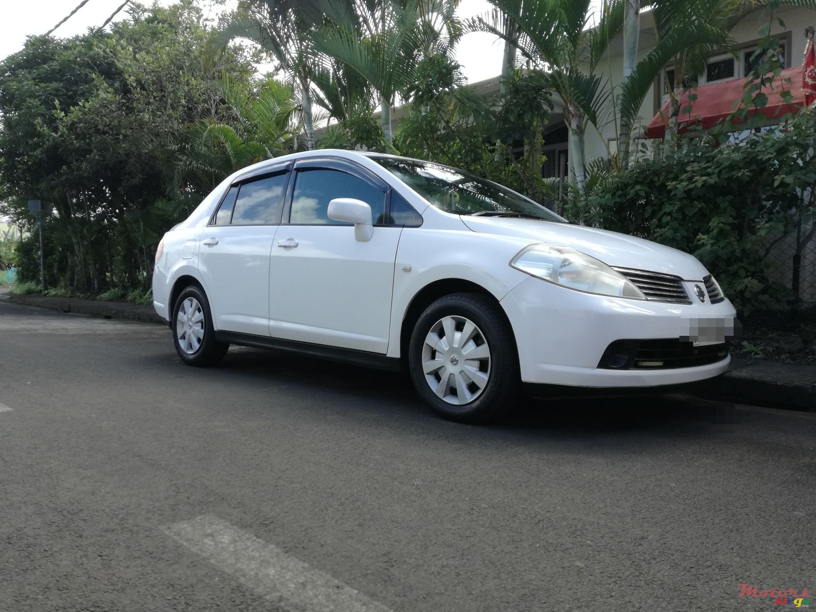 2006' Nissan Tiida photo #2