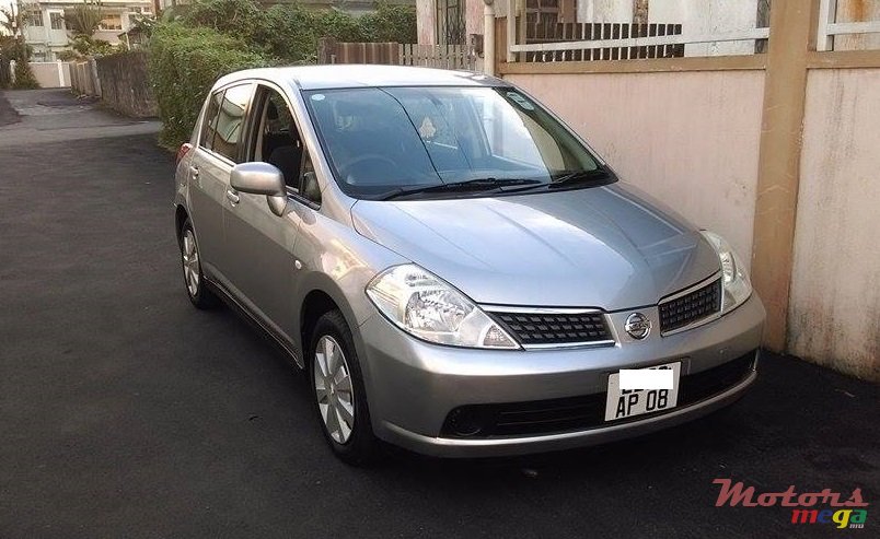 2008' Nissan Tiida H/Back  photo #1