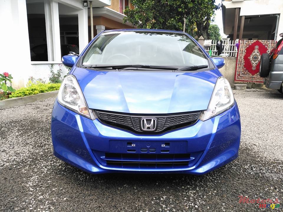 2013' Honda Fit photo #1