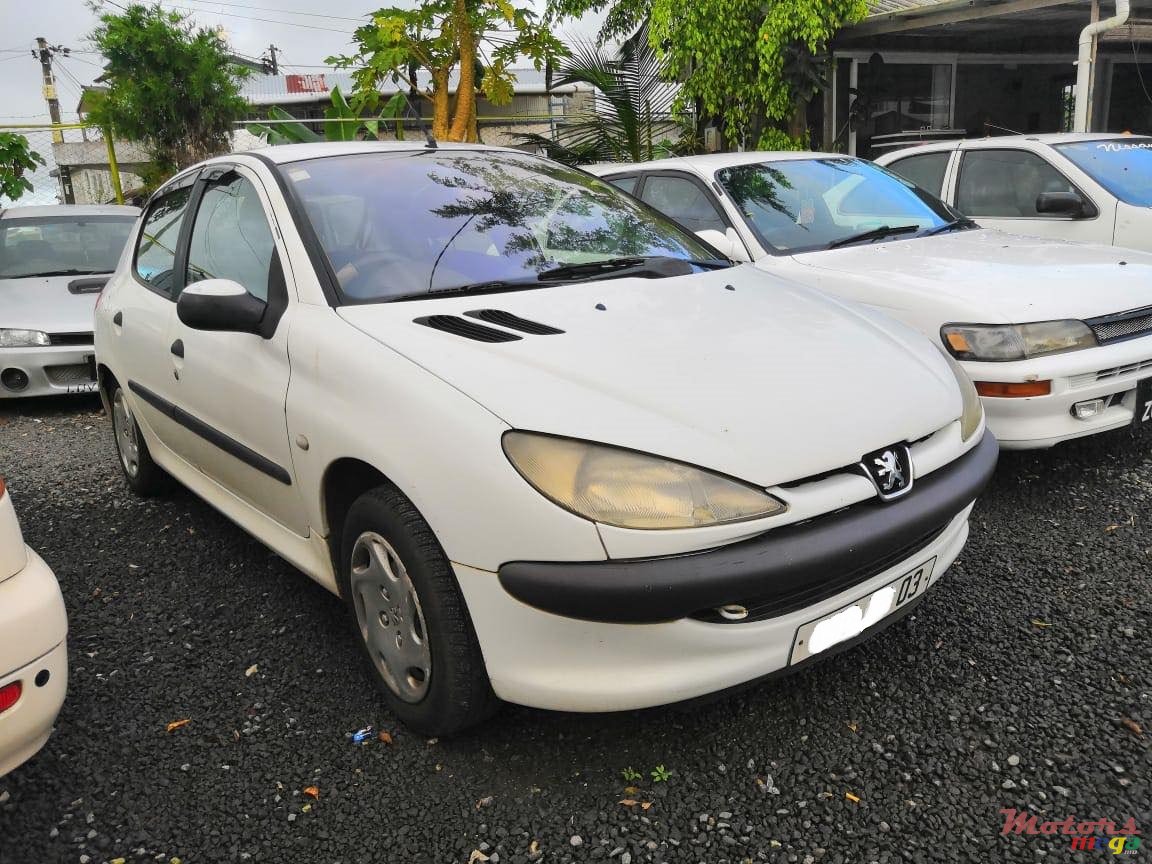 2003' Peugeot 206 photo #1