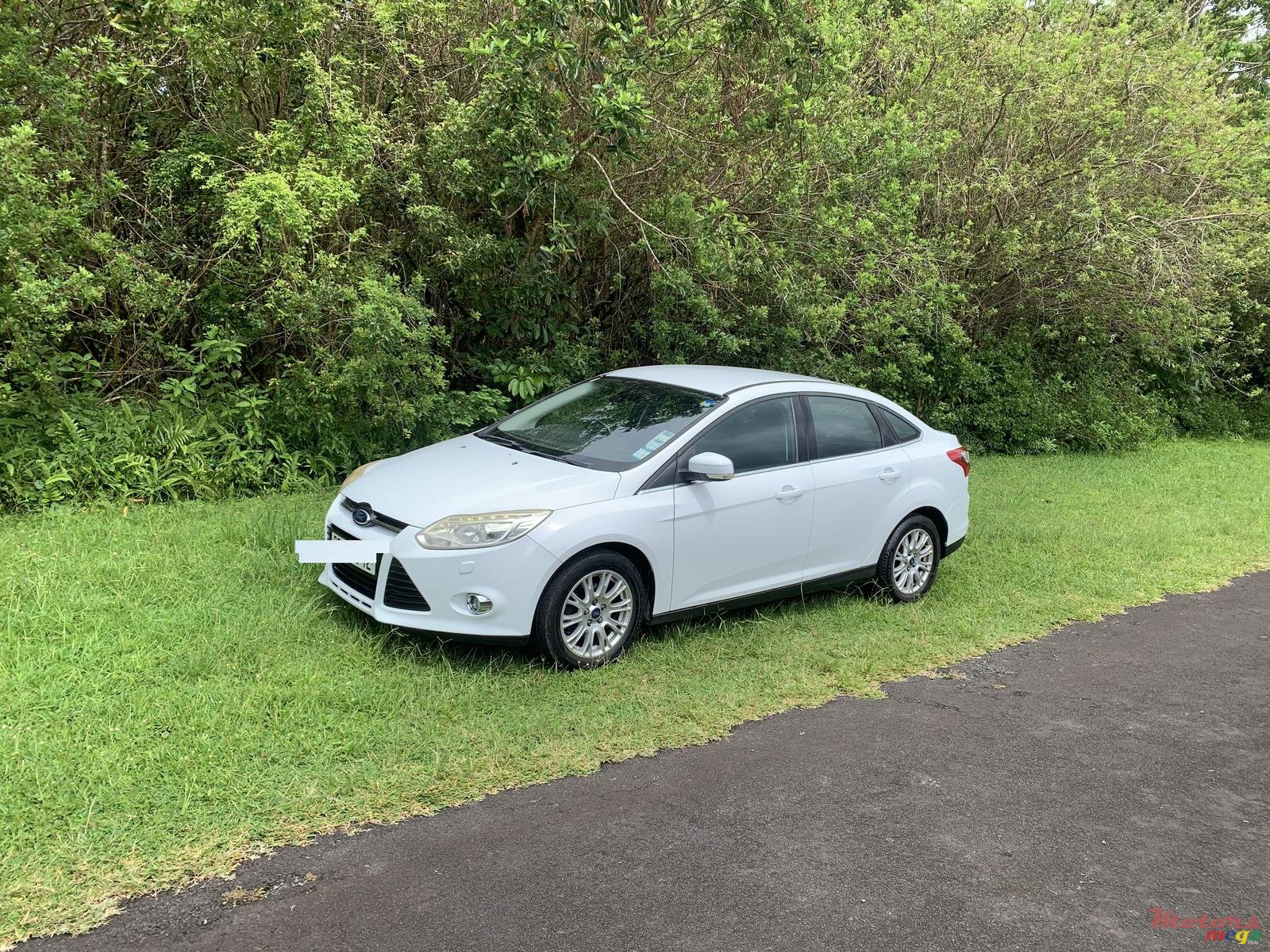 2012' Ford Focus photo #2