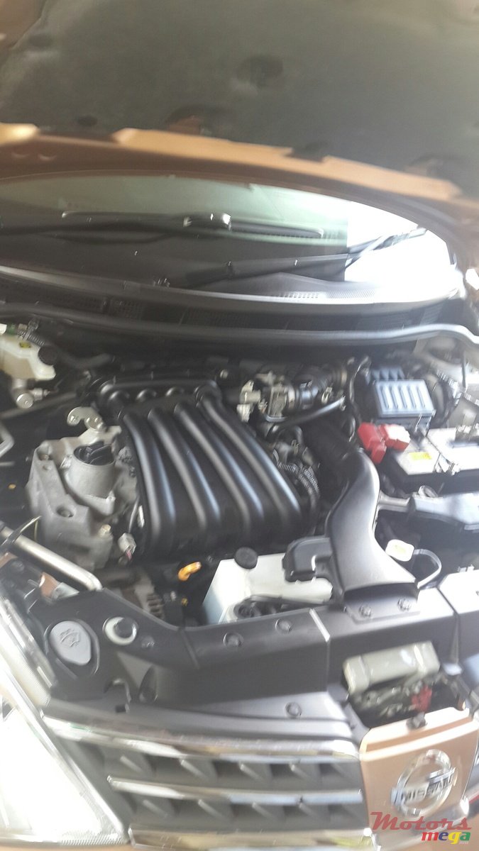 2010' Nissan photo #4