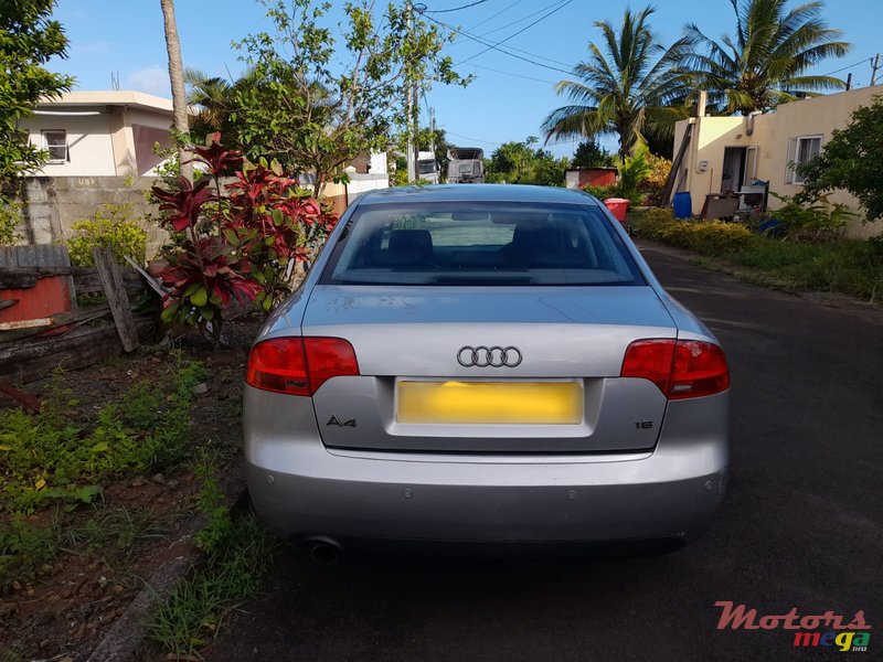 2010' Audi A4 Sedan photo #4