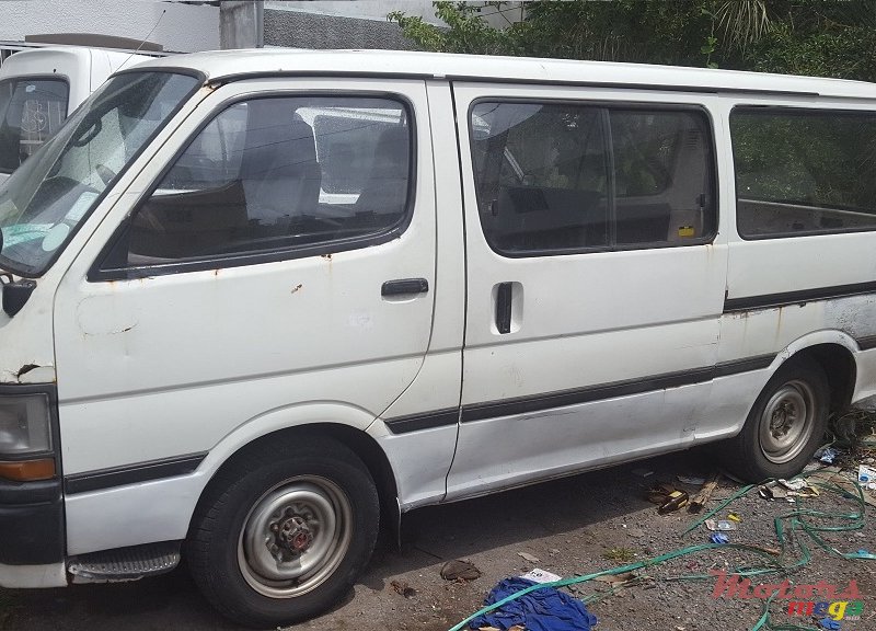 1994' Toyota HiAce photo #1