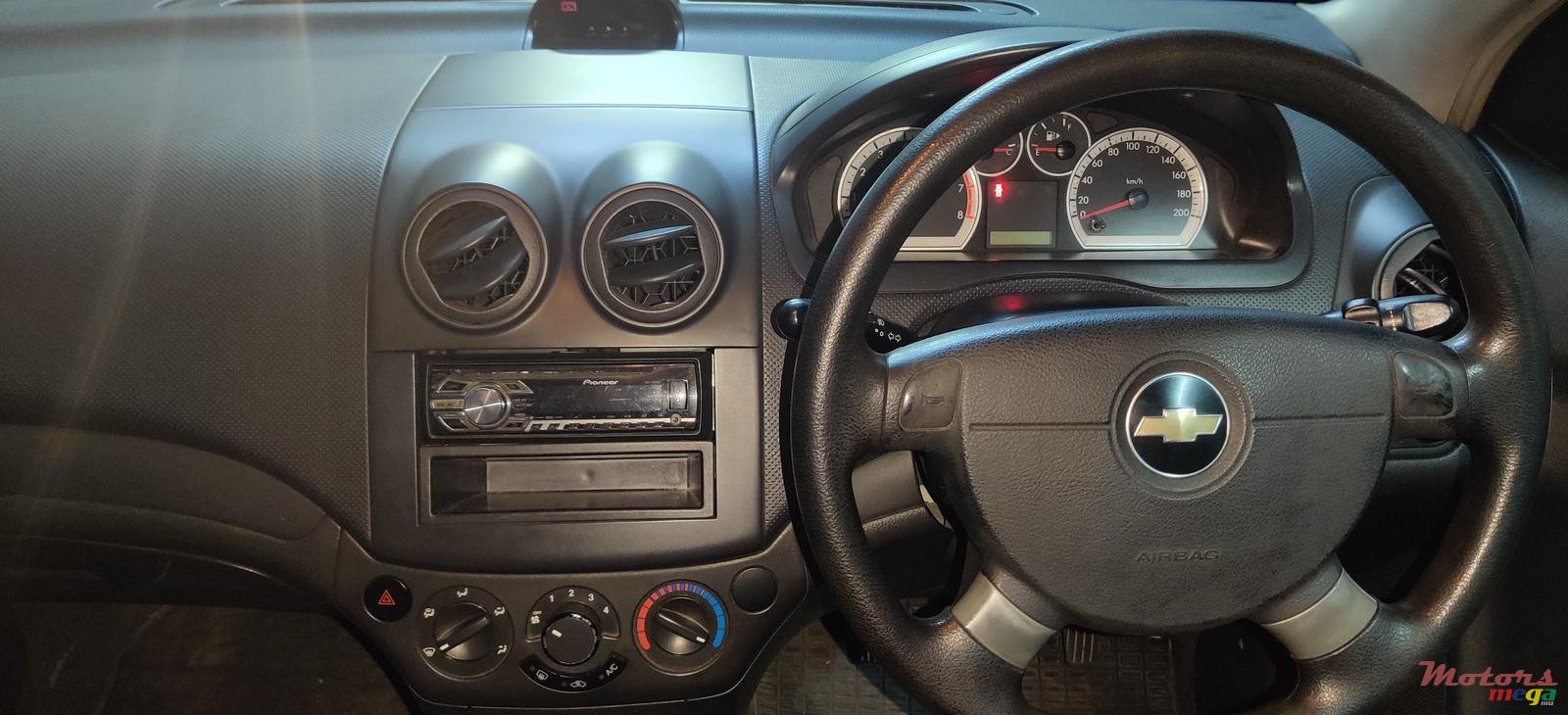 2012' Chevrolet photo #2