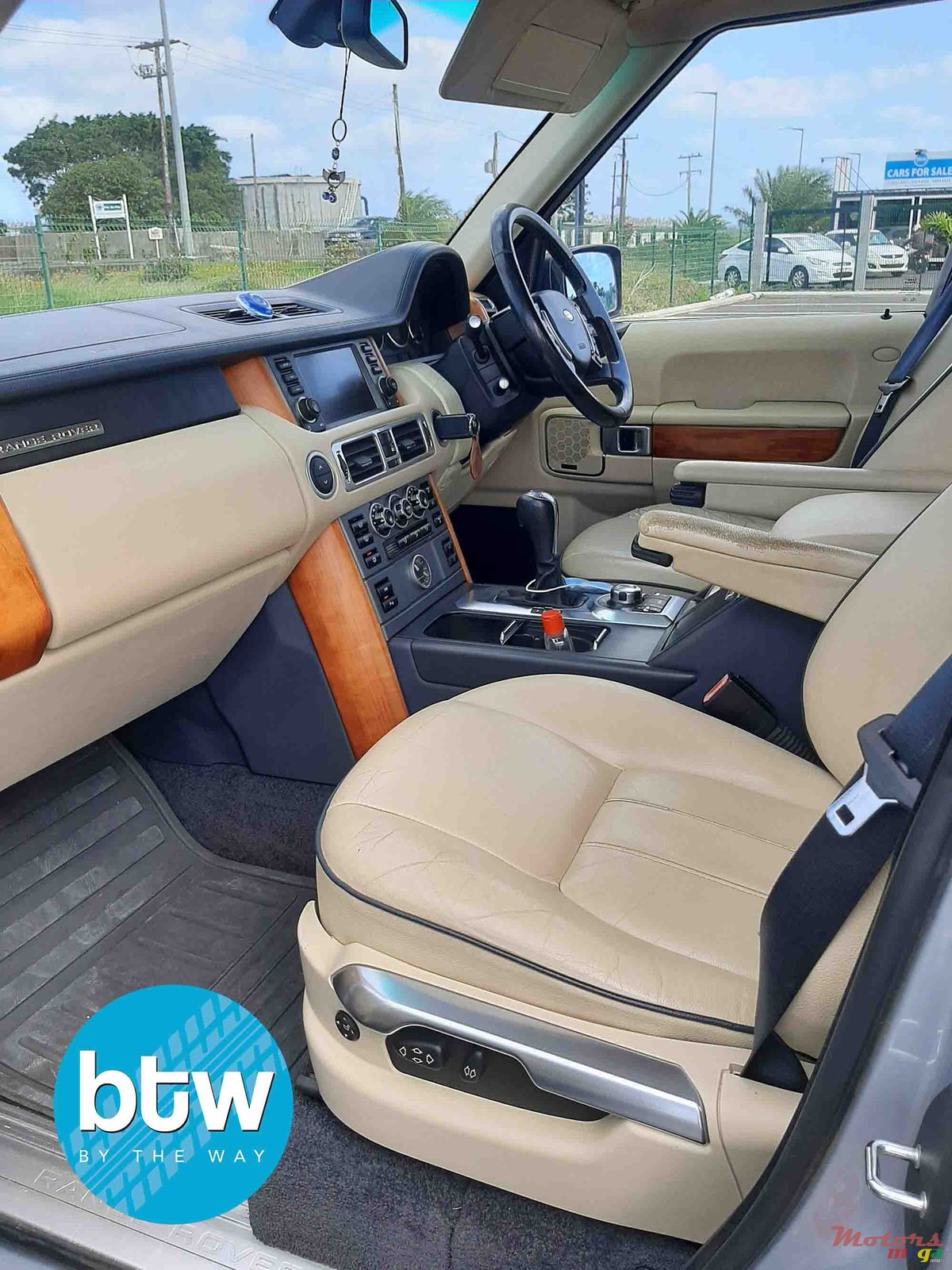 2008' Land Rover Range Rover photo #5