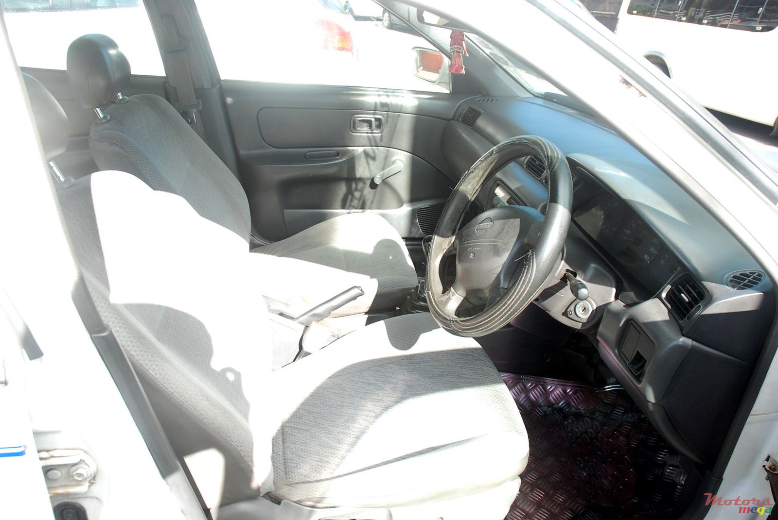 1997' Nissan Sunny photo #3