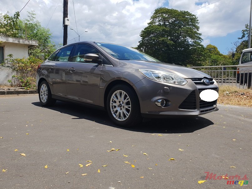 2012' Ford Focus photo #1