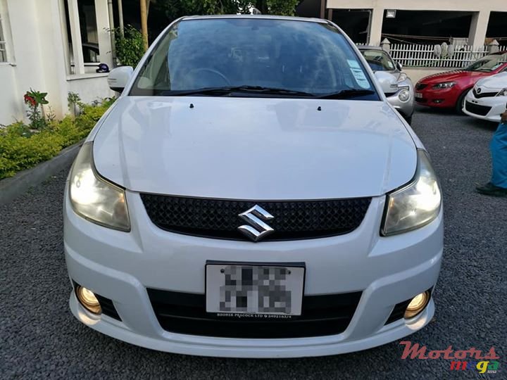 2009' Suzuki SX4 photo #1