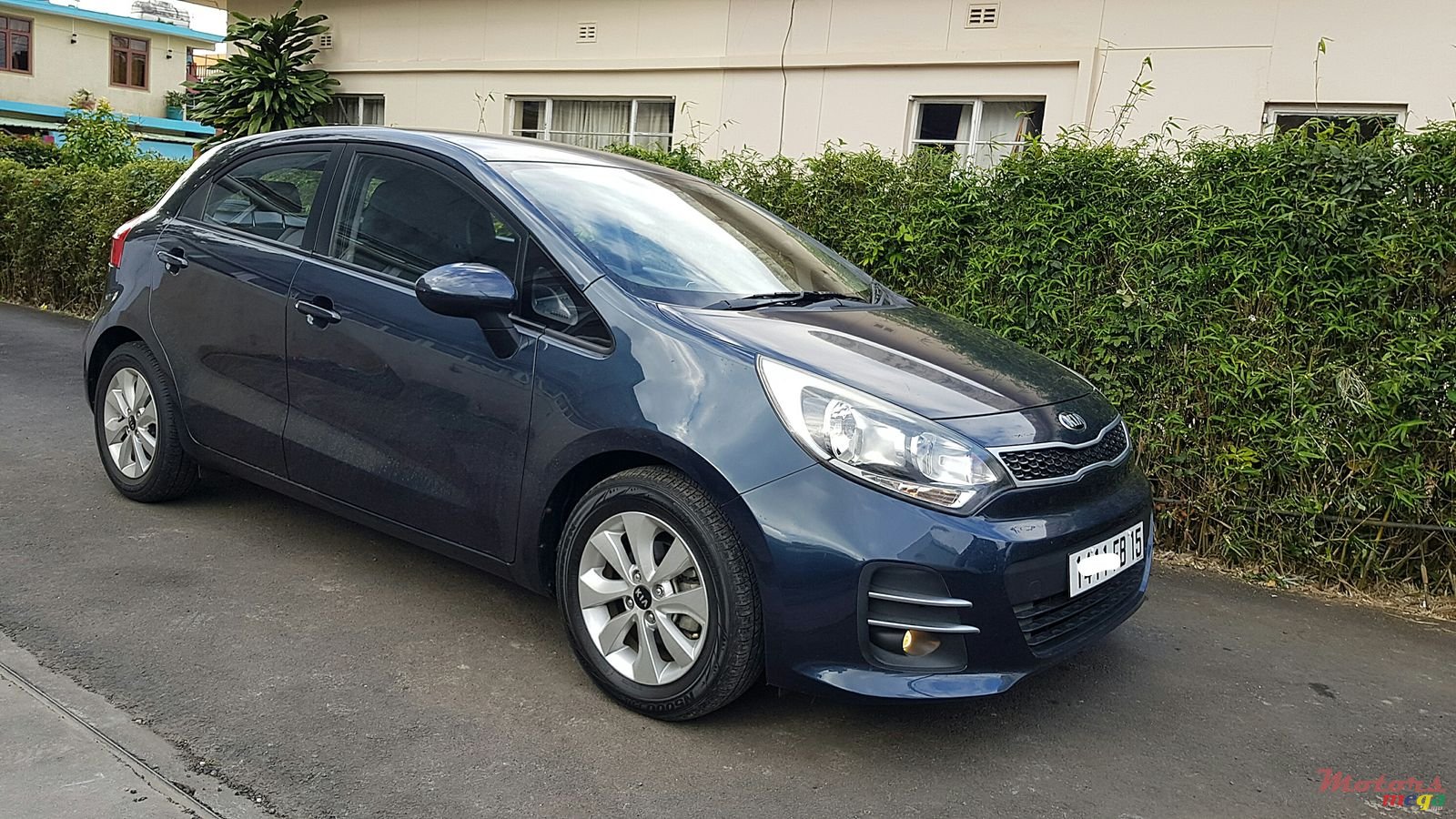 2015' Kia Rio photo #3