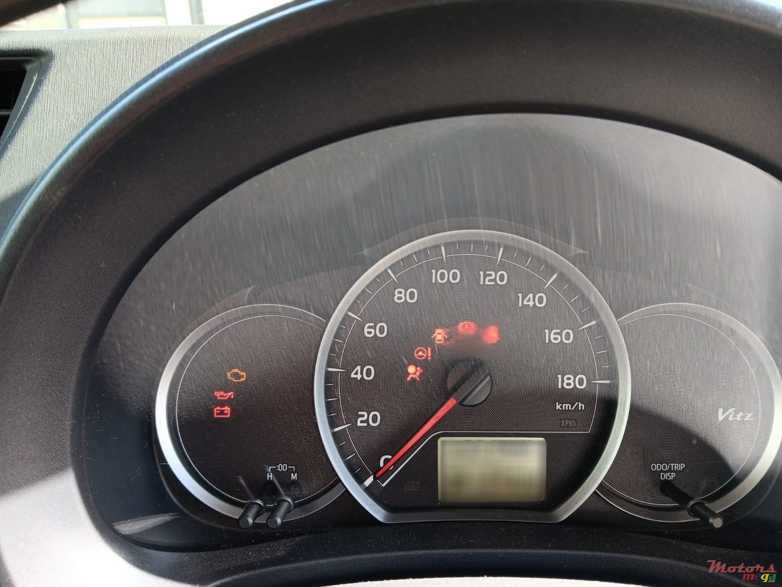 2013' Toyota Vitz photo #6