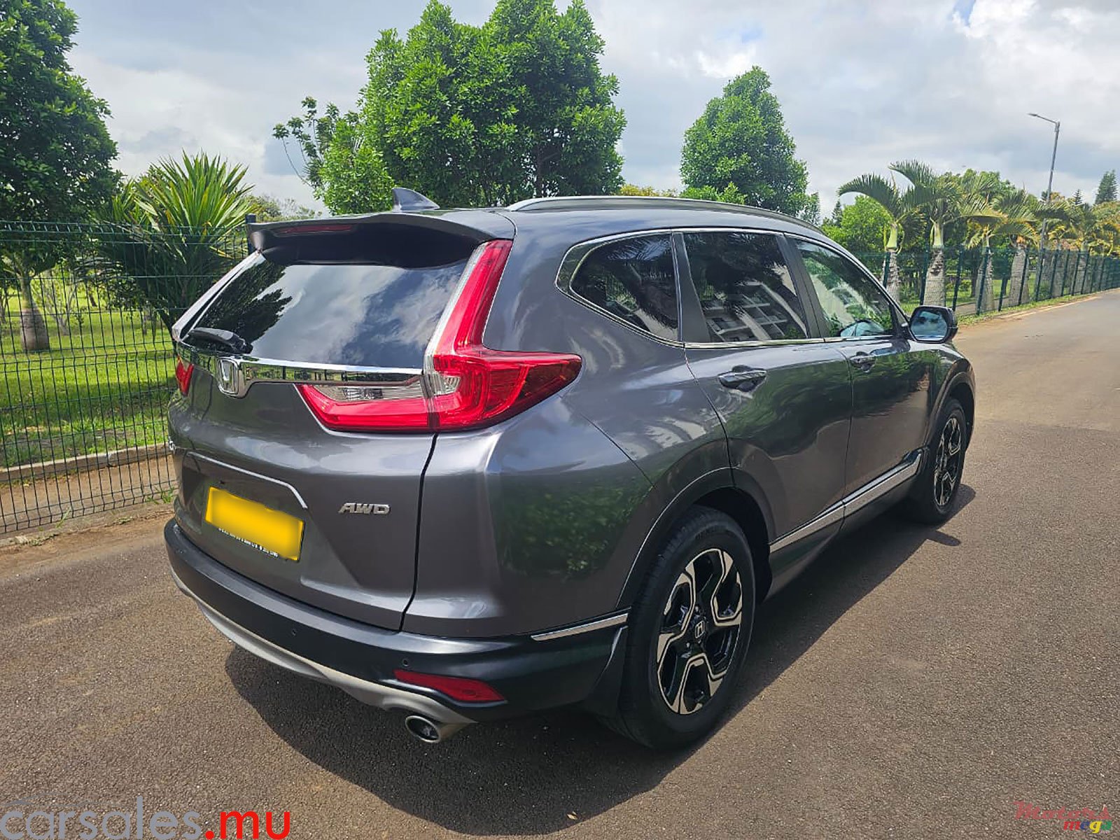 2020' Honda CR-V Turbo Exclusive AWD 1.5 photo #3