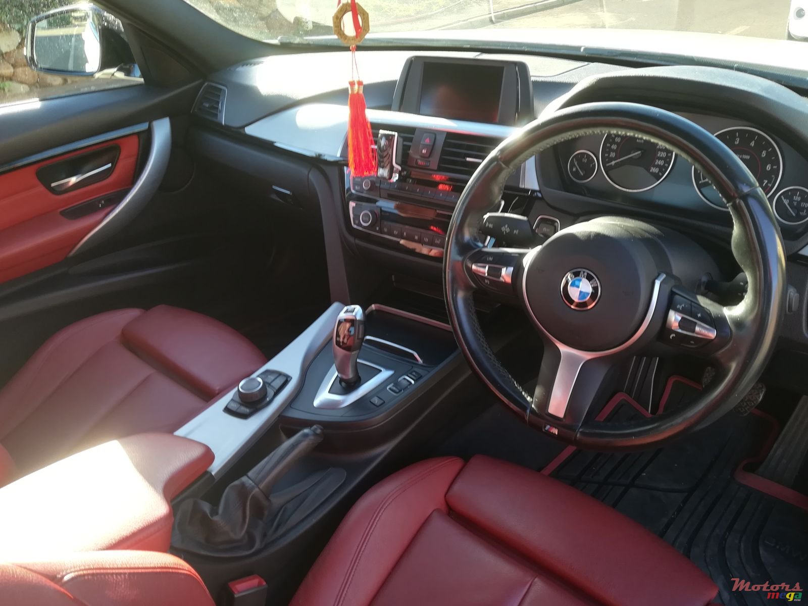 2015' BMW 3 Series photo #6