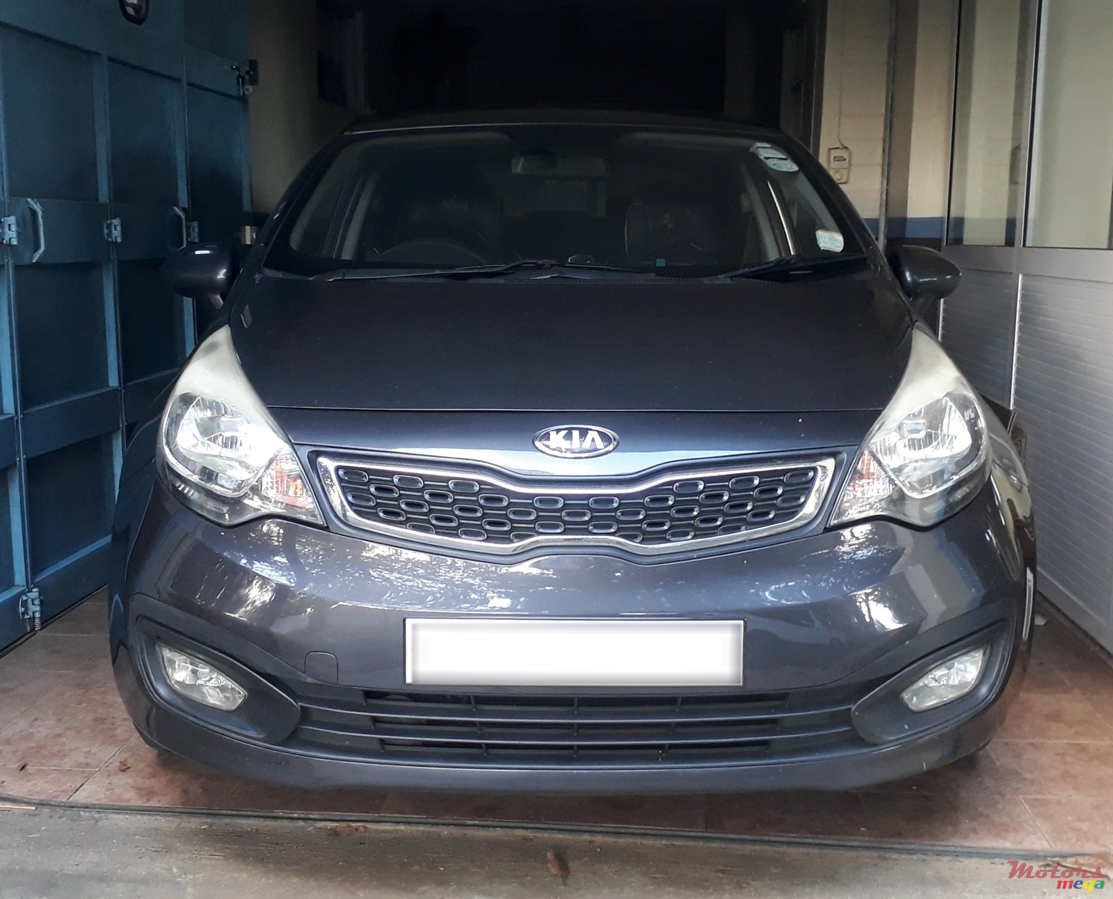 2015' Kia Rio photo #2