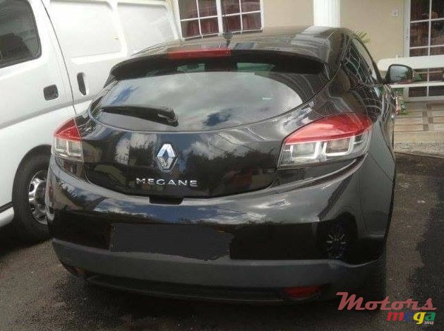 2010' Renault Megane photo #2