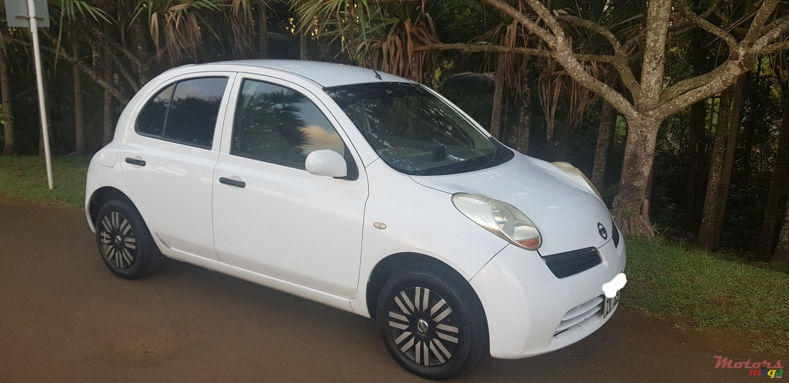 2009' Nissan March Ak12 photo #1