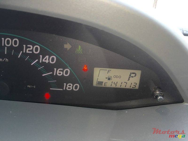 2007' Toyota Vitz 1300cc vvti photo #5