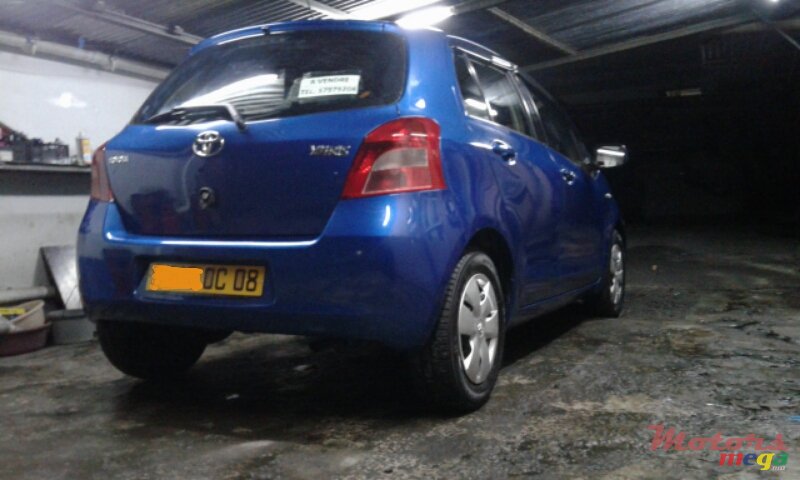 2008' Toyota Yaris photo #4