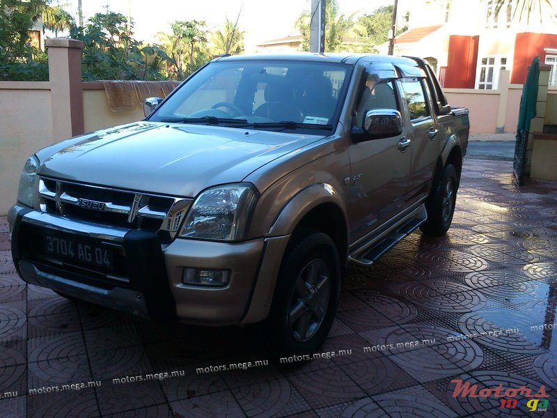 2004' Isuzu dmax 3.0 ls photo #1