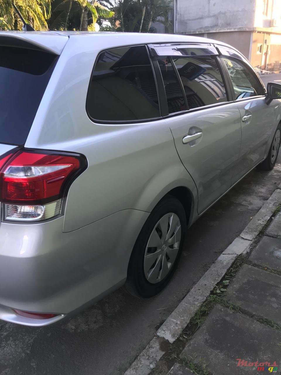 2019' Toyota Fielder Hybrid photo #4