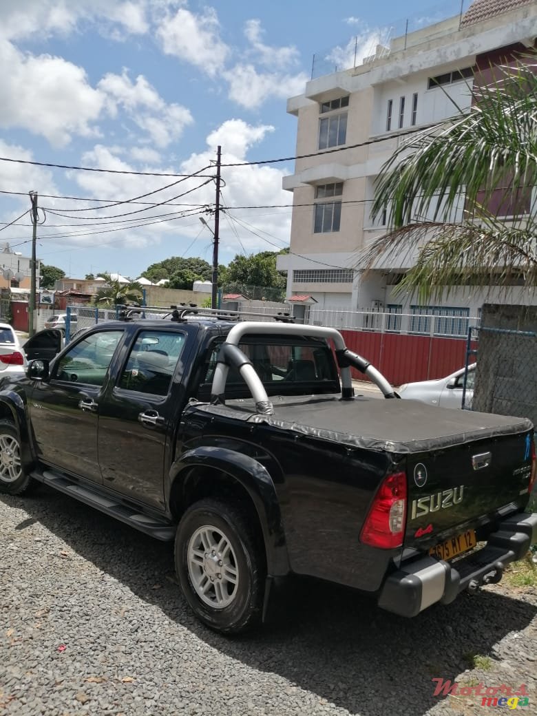 2012' Isuzu KB Series 300 photo #4