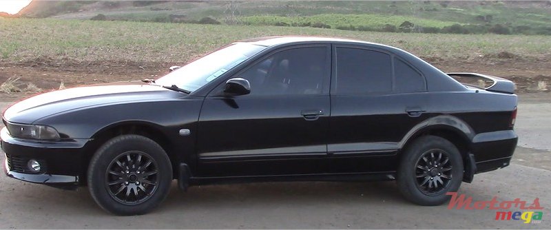 2005' Mitsubishi Galant Super Saloon photo #1