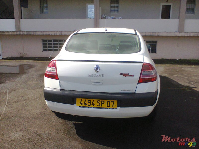 2007' Renault Megane BERLINE photo #1