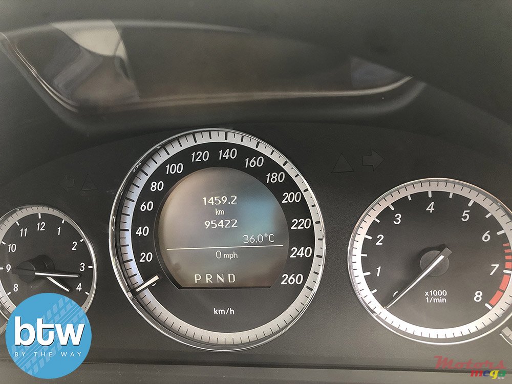 2009' Mercedes-Benz E 200 photo #7